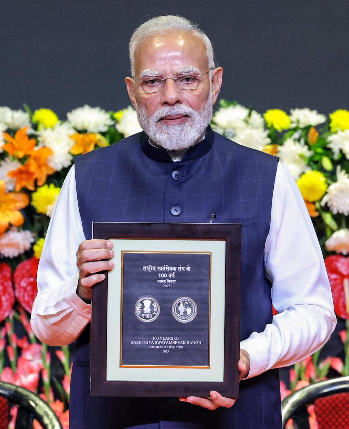 प्रधानमंत्री ने आरएसएस शताब्दी पर 100 रुपये का सिक्का और डाक टिकट जारी किया; भारतीय मुद्रा पर पहली बार भारत माता का चित्र