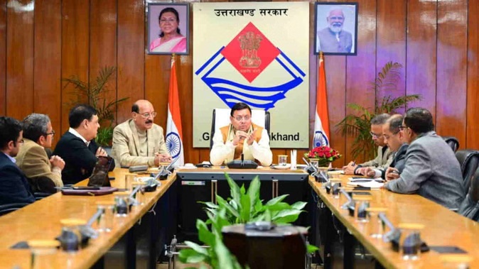 Uttarakhand Cabinet: सीएनजी और पीएनजी होगी सस्ती, गोल्डन कार्ड में बढ़ाया अंशदान, कैबिनेट में ये हुए अहम फैसले