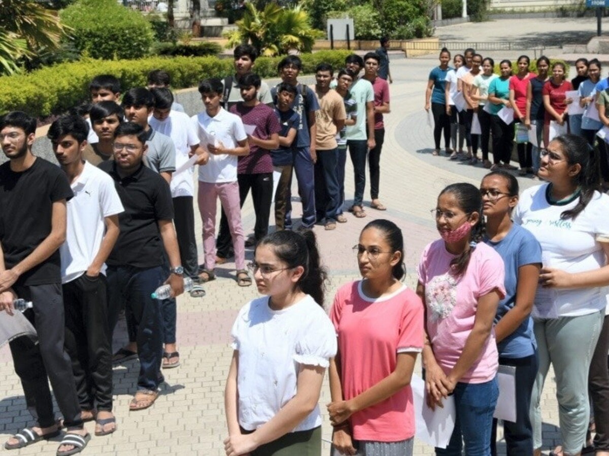 NEET 2026 परीक्षा के नियम: ड्रेस कोड, क्या साथ लाएं और क्या नहीं