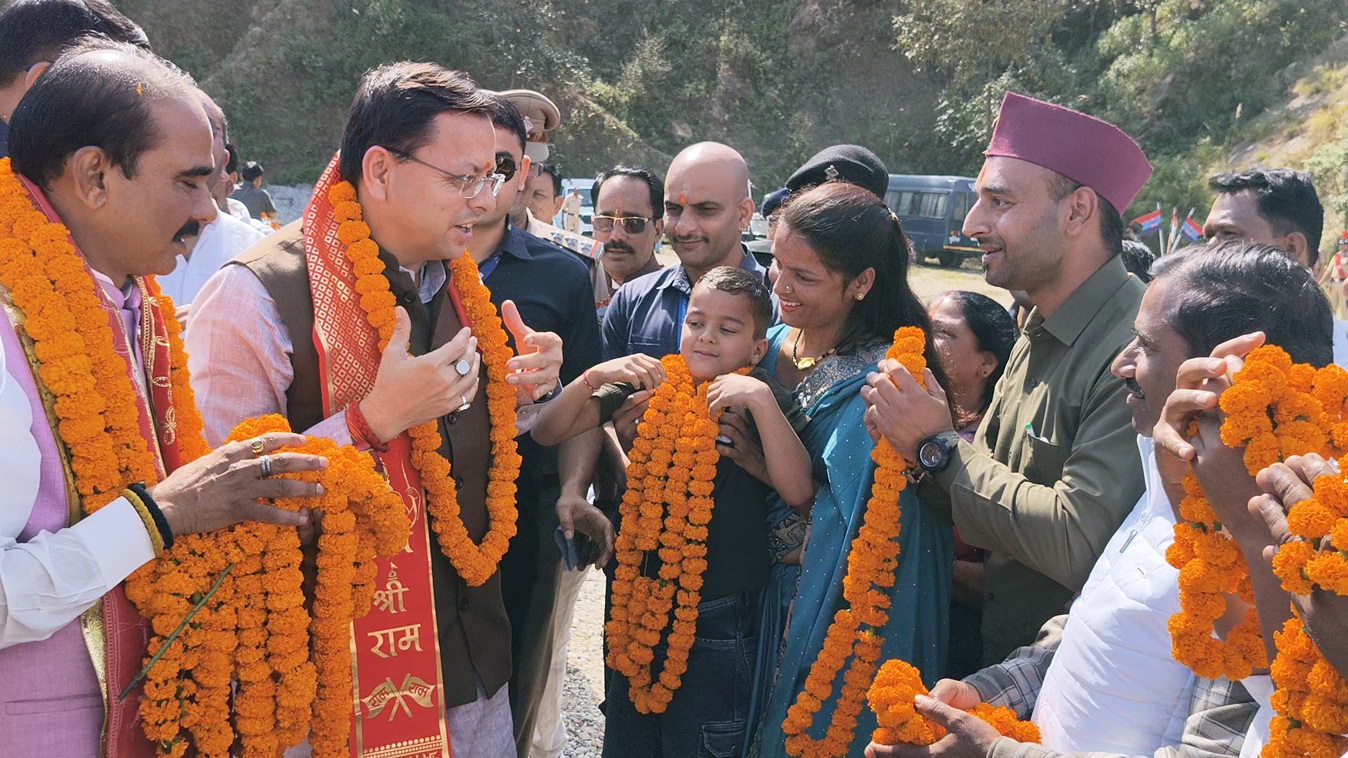 चंपावत: सर्किट हाउस पहुंचे सीएम धामी, कई विकास परियोजनाओं का उद्घाटन और शिलान्यास किया