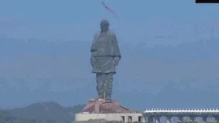सरदार पटेल जयंती: पीएम पहुंचे स्टैच्यू ऑफ यूनिटी, लौहपुरुष को दी श्रद्धांजलि; कहा- उनका योगदान प्रेरणादायक